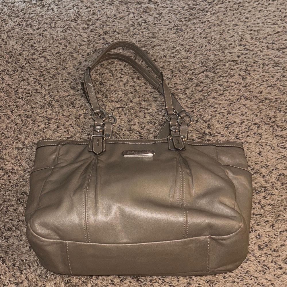 RARE LIMITED EDITION  vintage Coach Gallery Gray Tote Bag in Leather - Picture 2 of 10